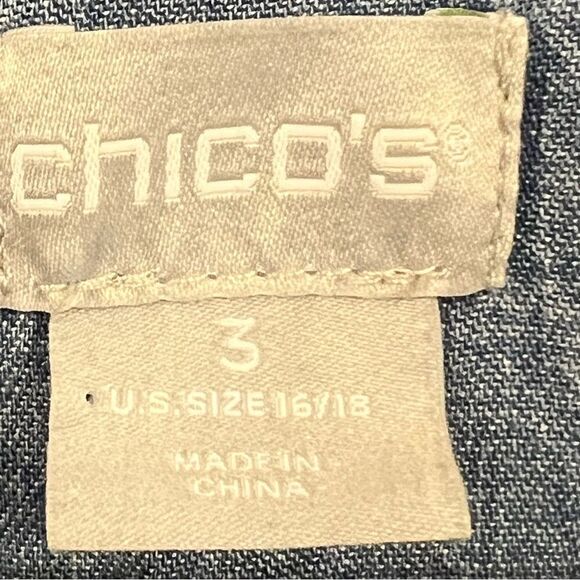 Chicos chambray top with bell sleeve. Size 16/18 - Picture 8 of 11